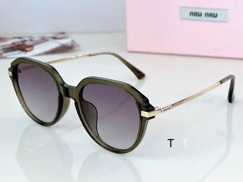 MiuMiu 19WS 53 21-147 a01